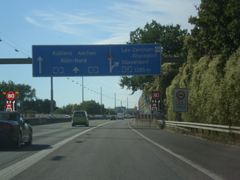 Autobahnbrcke A1 Rhein Kln Leverkusen Lkw-Schrankenanlage 146