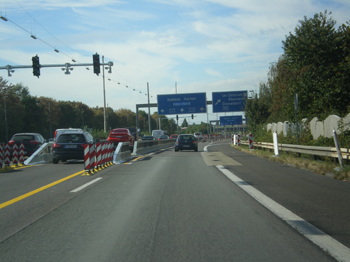 Autobahnbrcke A1 Rhein Kln Leverkusen Lkw-Schrankenanlage 154