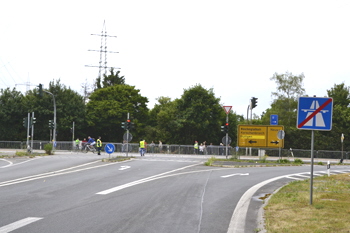 Tour de France Radrennen Deutschland Autobahnsperrung A 57 Anschlustelle Kaarst Bttgen Neuss 25